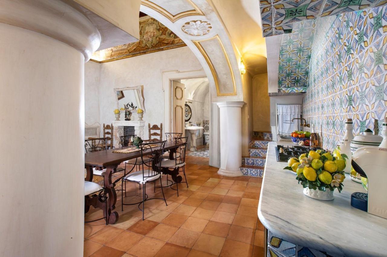 Estate4Home - Palazzo Crocione Позитано Экстерьер фото